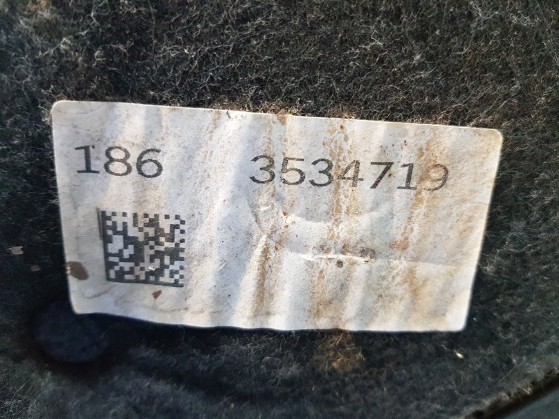 Recambio de guantera para audi a3 (8v) attracted referencia OEM IAM 8V1857104  