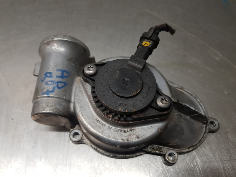 Recambio de arbol de levas para audi a3 (8v) attracted referencia OEM IAM 04L109096  