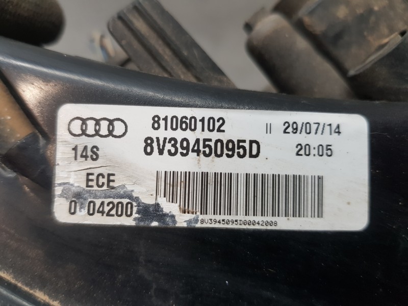 Recambio de piloto trasero izquierdo para audi a3 (8v) attracted referencia OEM IAM 8V3945095D  