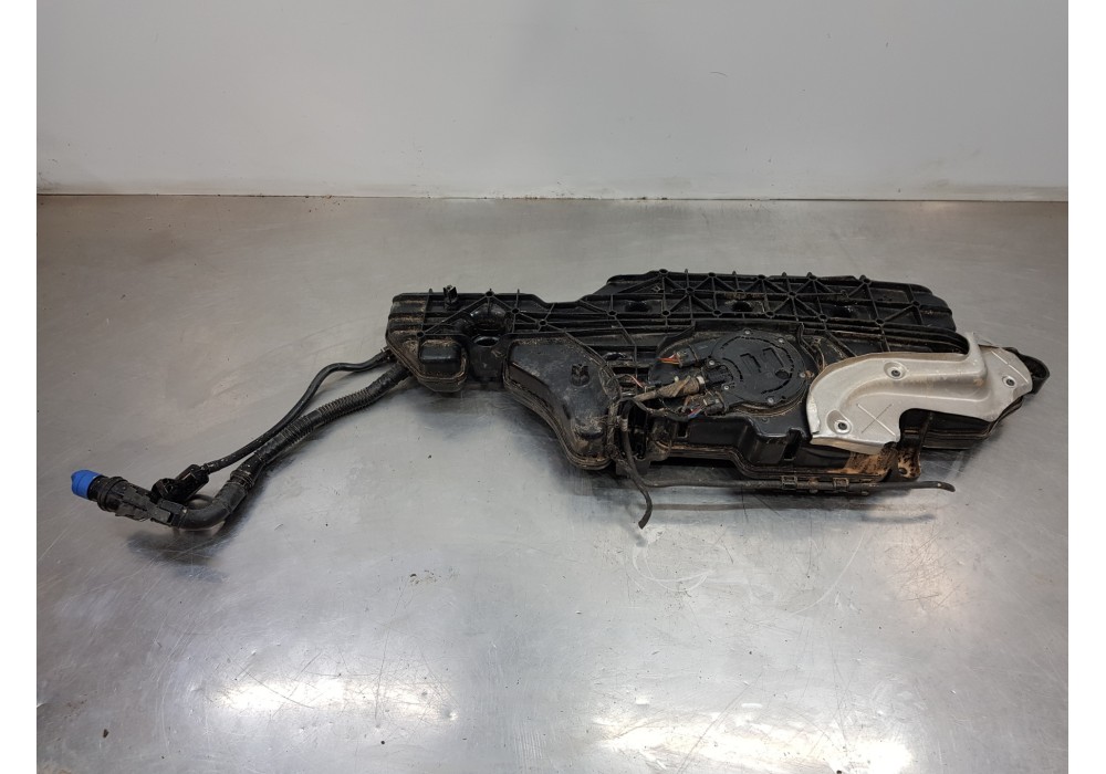 Recambio de deposito aditivo adblue fap ( deposito grande ) para mercedes clase a (w177) 200 d referencia OEM IAM A2474709002  