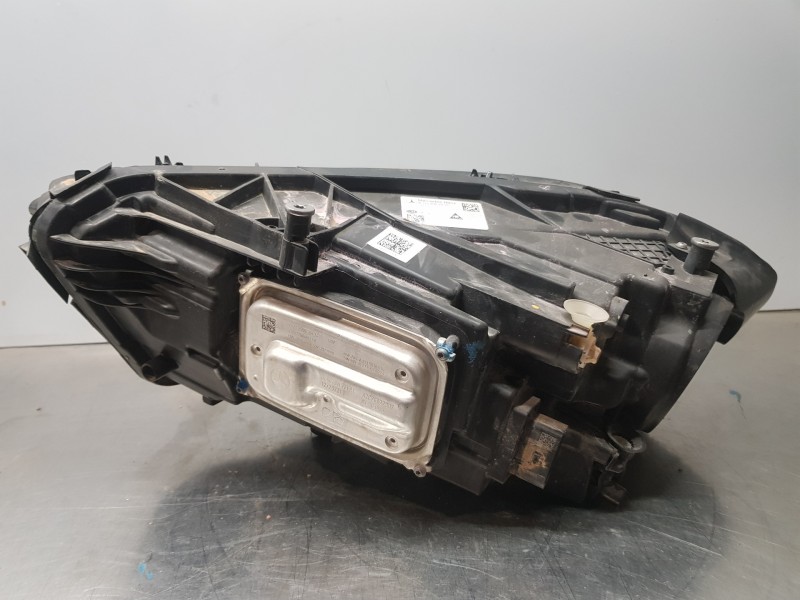 Recambio de faro derecho para mercedes clase a (w177) 200 d referencia OEM IAM A1779060201 A1779063805 