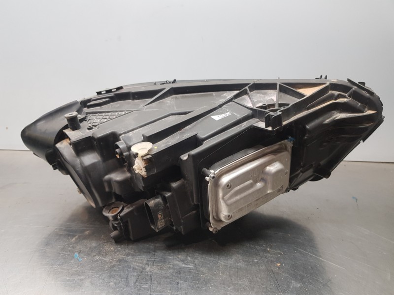 Recambio de faro izquierdo para mercedes clase a (w177) 200 d referencia OEM IAM A1779060101  