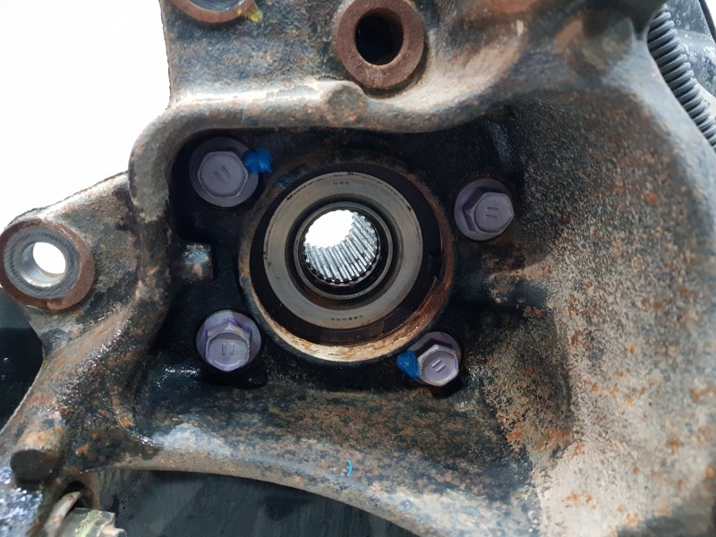 Recambio de mangueta trasera izquierda para toyota rav 4 hybrid referencia OEM IAM 4230542070  