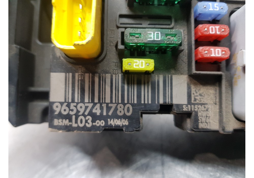 Recambio de caja reles / fusibles para citroen c3 furio referencia OEM IAM 9659741780   Recambio de caja reles / fusibles para citroen c3 furio referencia OEM IAM 9659741780