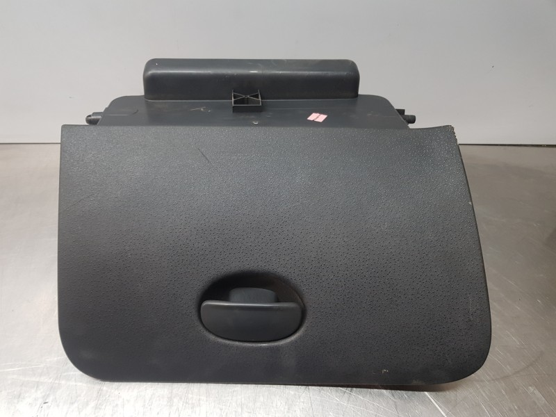 Recambio de guantera para citroen c3 furio referencia OEM IAM 8218Q6  