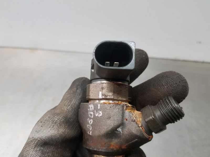 Recambio de inyector para audi a3 (8v) attracted referencia OEM IAM 04L130277AD  