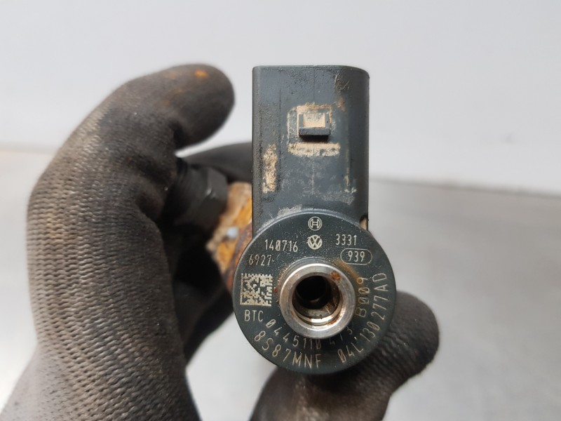 Recambio de inyector para audi a3 (8v) attracted referencia OEM IAM 04L130277AD  