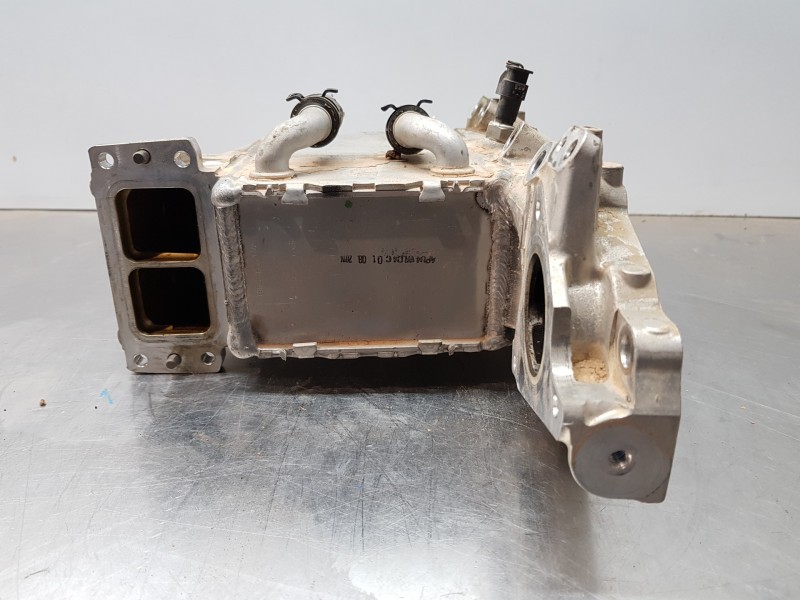 Recambio de colector admision para audi a3 (8v) attracted referencia OEM IAM 04L129711AC 04L129766AB 