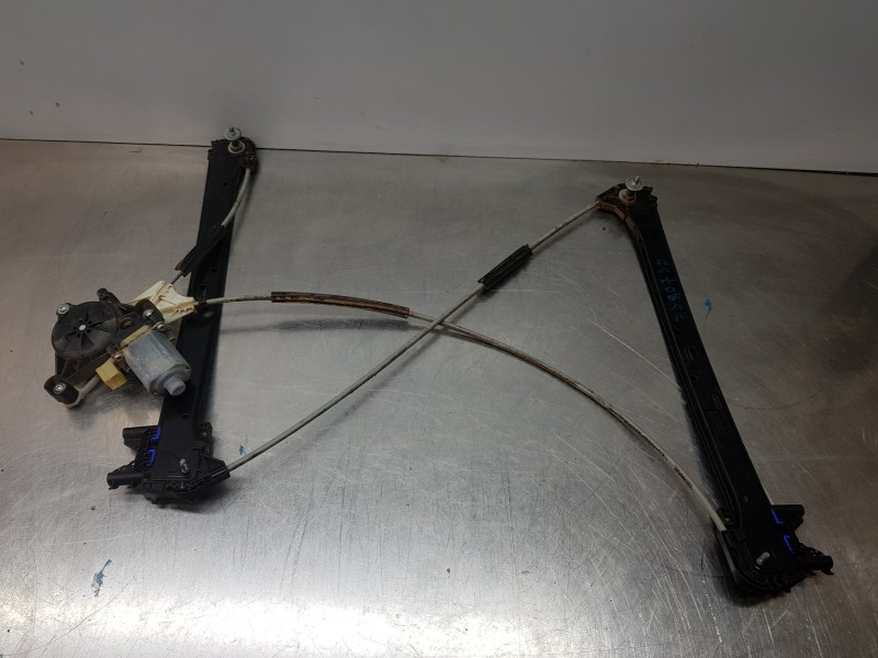 Recambio de elevalunas delantero izquierdo para audi a3 (8v) attracted referencia OEM IAM 8V3837461A 5Q0959802B 