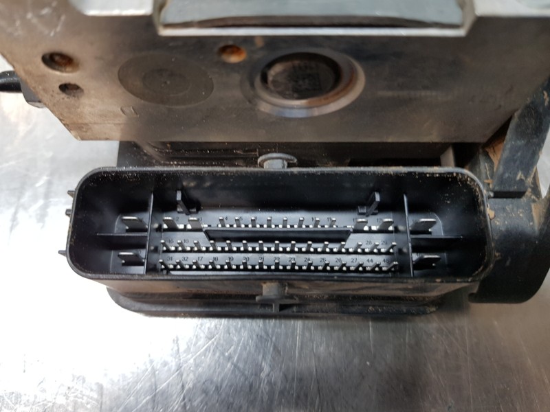 Recambio de abs para audi a3 (8v) attracted referencia OEM IAM 5Q0614517K 5Q0907379L 5Q0614517KBEF