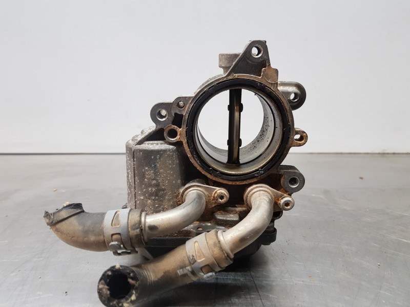 Recambio de caja mariposa para audi a3 (8v) attracted referencia OEM IAM 04L128063P  