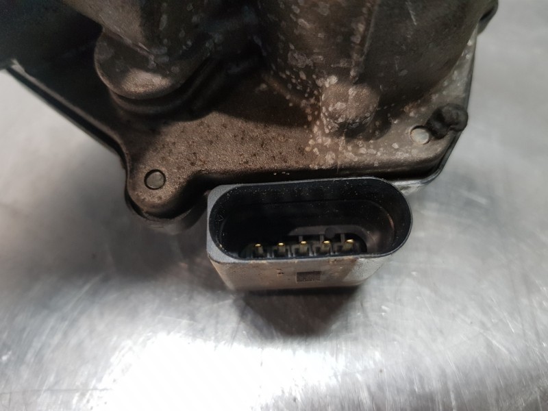 Recambio de caja mariposa para audi a3 (8v) attracted referencia OEM IAM 04L128063P  