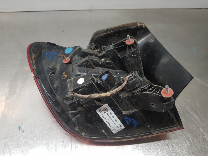 Recambio de piloto trasero derecho para mercedes clase a (w177) 200 d referencia OEM IAM A1779068202  