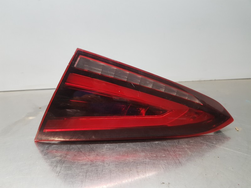 Recambio de piloto trasero derecho interior para mercedes clase a (w177) 200 d referencia OEM IAM A1779061800  