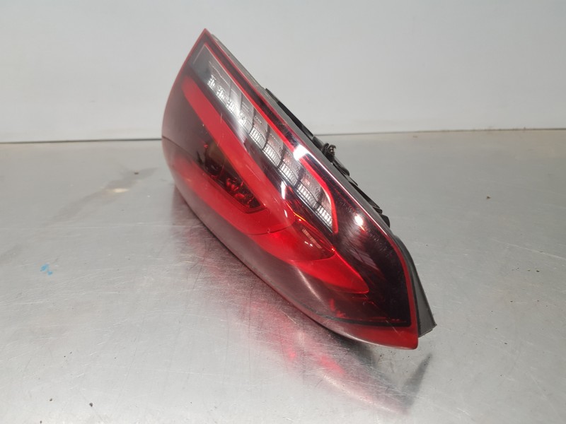 Recambio de piloto trasero derecho interior para mercedes clase a (w177) 200 d referencia OEM IAM A1779061800  