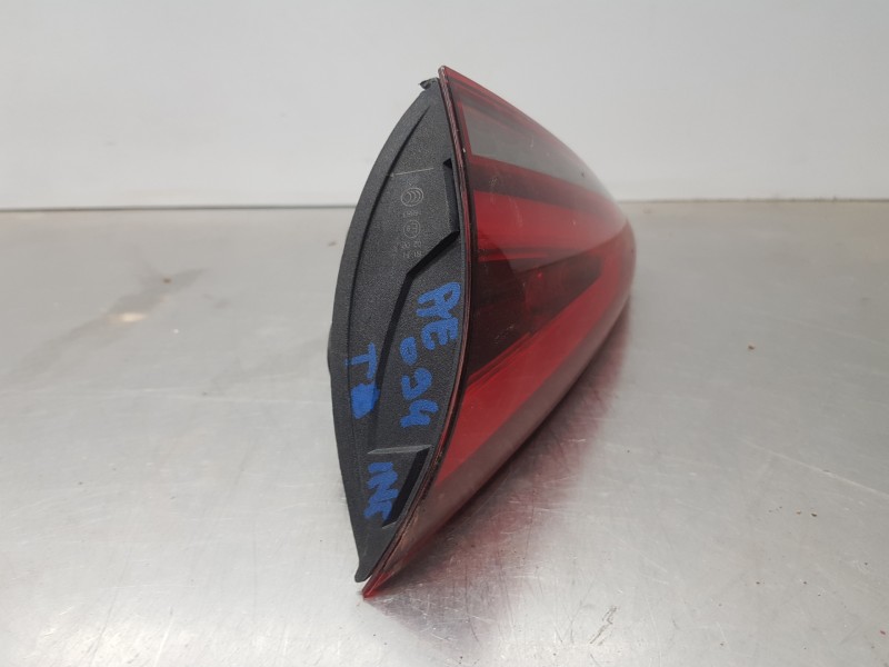 Recambio de piloto trasero derecho interior para mercedes clase a (w177) 200 d referencia OEM IAM A1779061800  