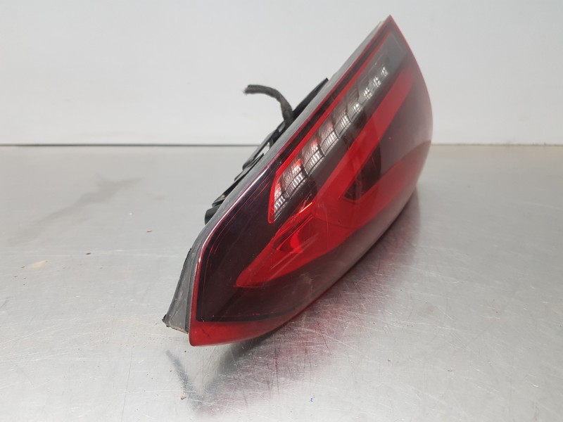 Recambio de piloto trasero izquierdo interior para mercedes clase a (w177) 200 d referencia OEM IAM A1779061700  