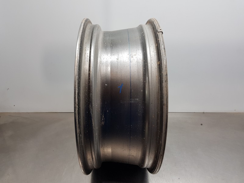 Recambio de llanta para toyota rav 4 hybrid referencia OEM IAM 4261A42140  