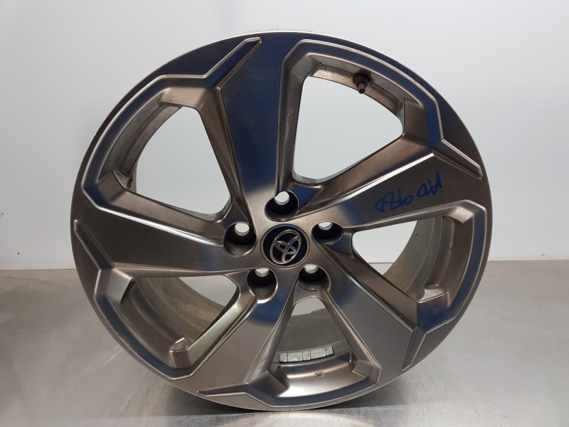 Recambio de llanta para toyota rav 4 hybrid referencia OEM IAM 4261A42140  