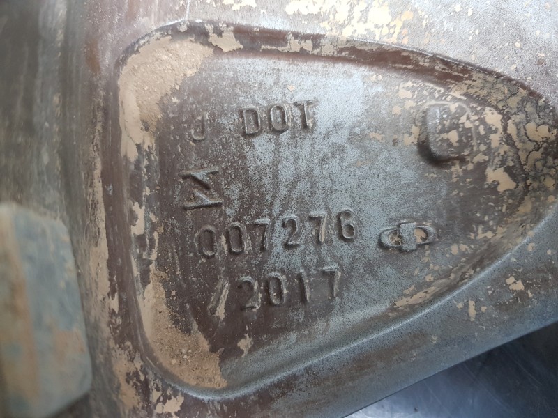 Recambio de llanta para toyota rav 4 hybrid referencia OEM IAM 4261A42140  