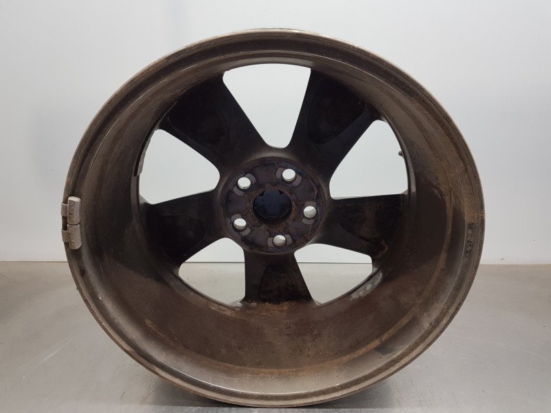 Recambio de llanta para toyota rav 4 hybrid referencia OEM IAM 4261A42140  