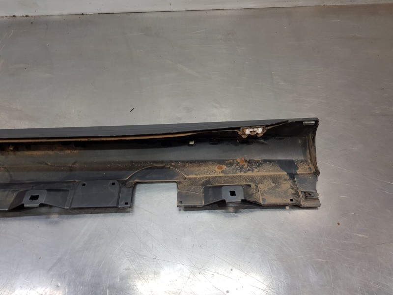 Recambio de faldon lateral para mercedes clase a (w177) 200 d referencia OEM IAM A1776904401  