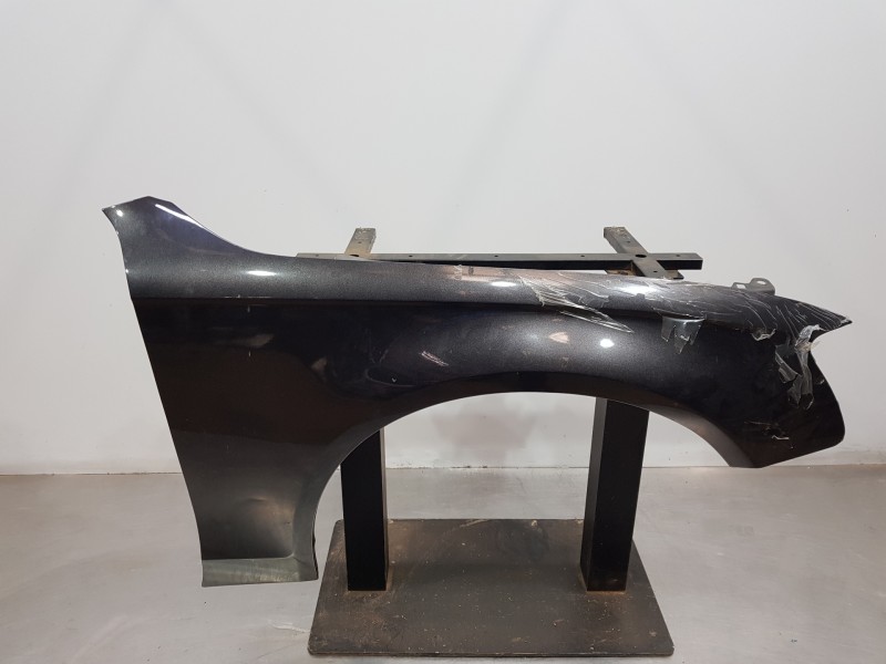 Recambio de aleta delantera derecha para audi a4 avant (b8) sline referencia OEM IAM 8K0821106A  