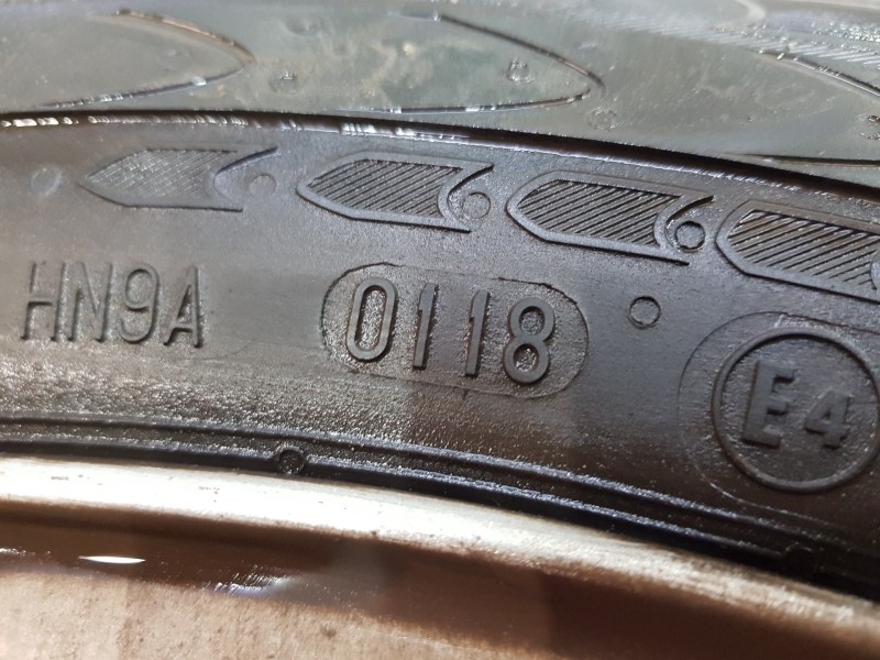 Recambio de juego llantas para ford transit custom kasten custom referencia OEM IAM 2044753 21565R16C 