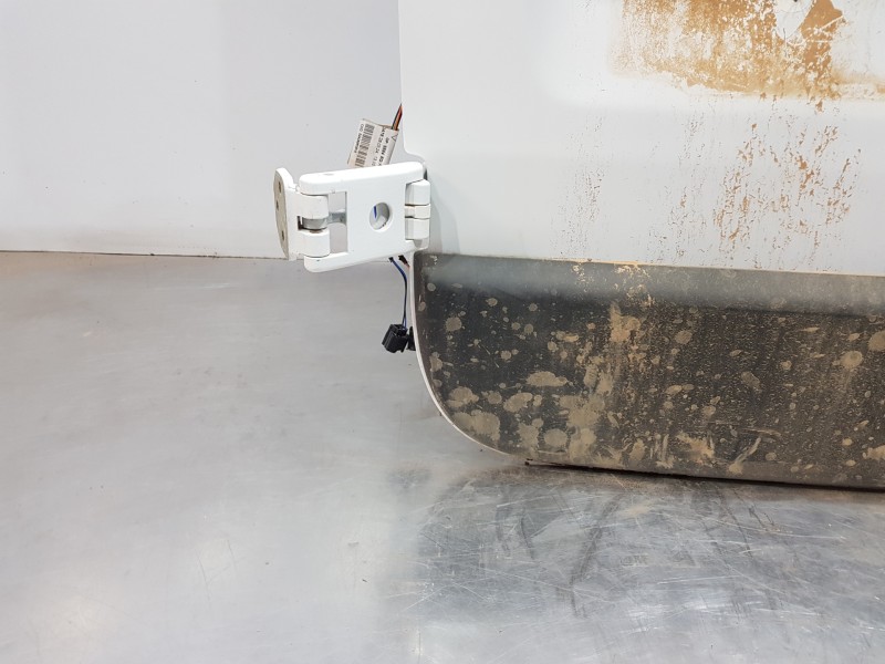 Recambio de porton trasero izquierdo para renault master iii furgón referencia OEM IAM   