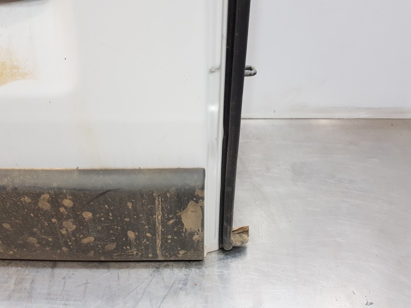 Recambio de porton trasero izquierdo para renault master iii furgón referencia OEM IAM   