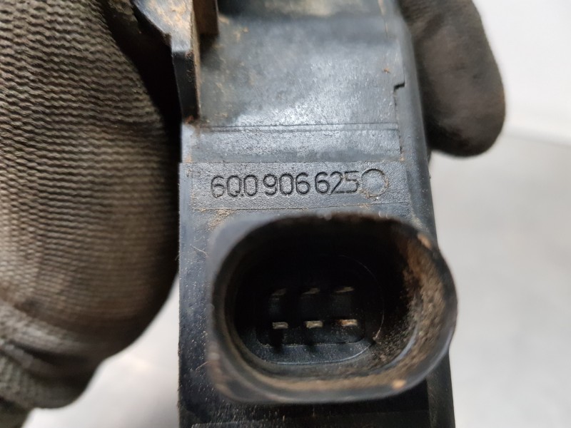 Recambio de valvula aire adicional para volkswagen golf v berlina (1k1) highline referencia OEM IAM 6Q0906625  