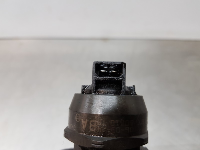 Recambio de inyector para volkswagen golf v berlina (1k1) highline referencia OEM IAM 038130073AG  