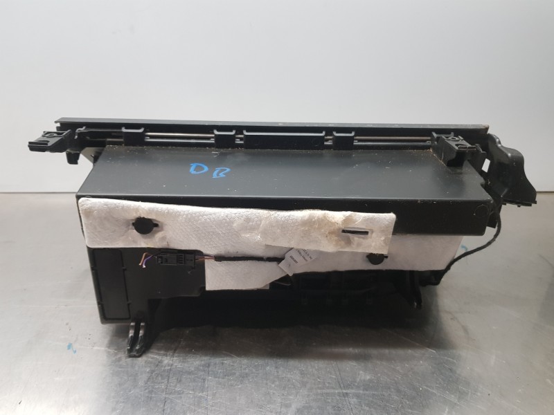 Recambio de guantera para mercedes clase a (w177) 200 d referencia OEM IAM A17768009059051  