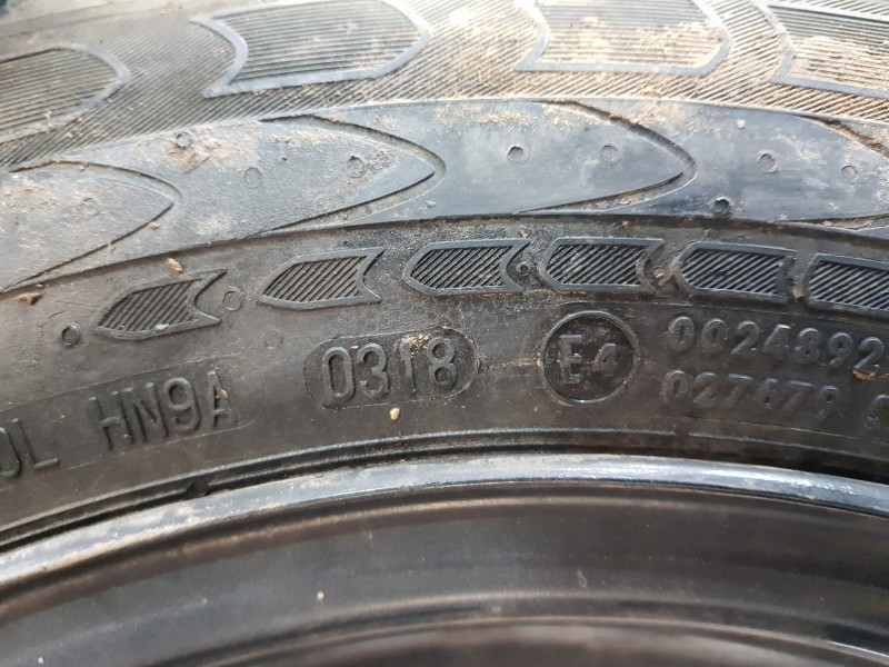 Recambio de neumatico repuesto para ford transit custom kasten custom referencia OEM IAM 2086973  