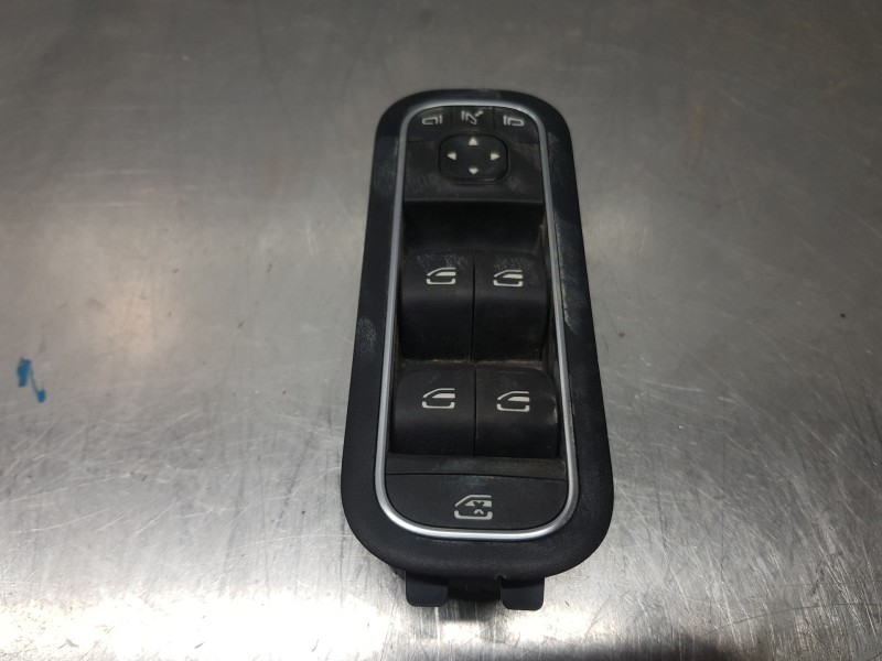 Recambio de mando elevalunas delantero izquierdo para mercedes clase a (w177) 200 d referencia OEM IAM A1679059803  