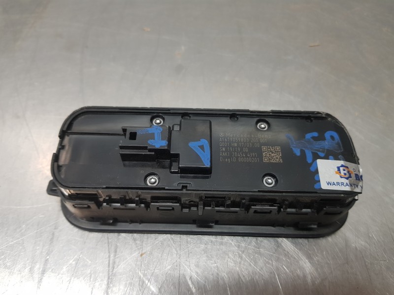 Recambio de mando elevalunas delantero izquierdo para mercedes clase a (w177) 200 d referencia OEM IAM A1679059803  
