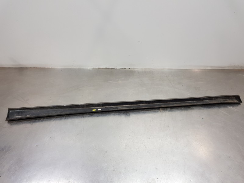 Recambio de faldon lateral para audi a3 (8v) attracted referencia OEM IAM 8V30716859AX 8V3853859 