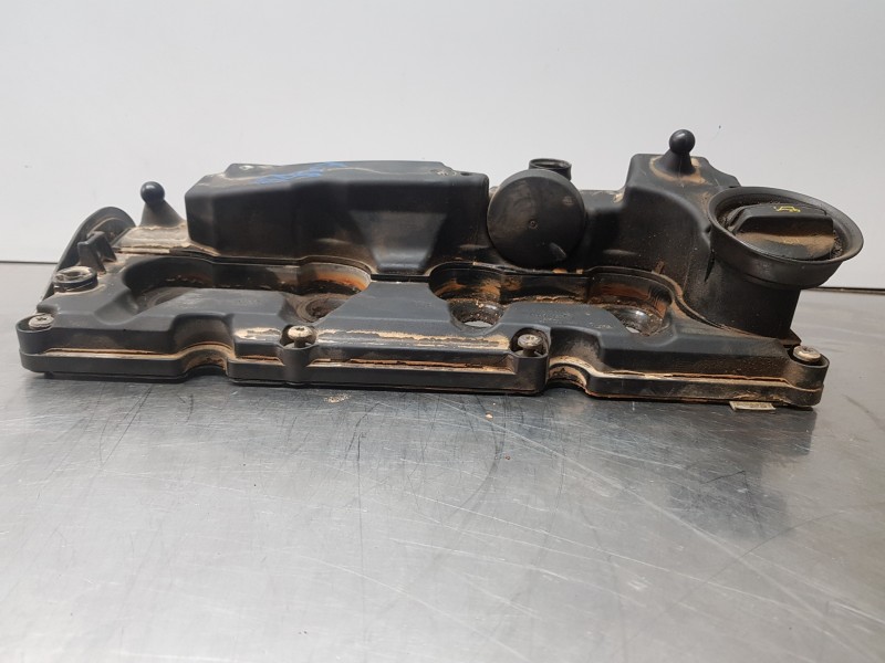 Recambio de tapa balancines para audi a3 (8v) attracted referencia OEM IAM 03L103469AD  