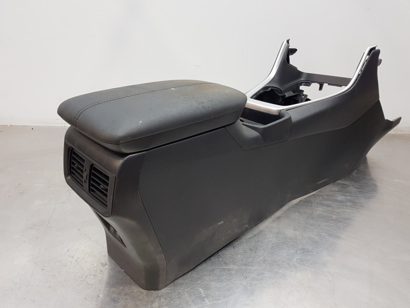 Recambio de apoyabrazos central para toyota rav 4 hybrid referencia OEM IAM 5881042030C1  