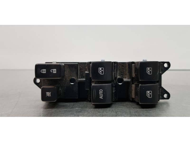 Recambio de mando elevalunas delantero izquierdo para mitsubishi outlander (gf0) motion 2wd referencia OEM IAM 8608A347  