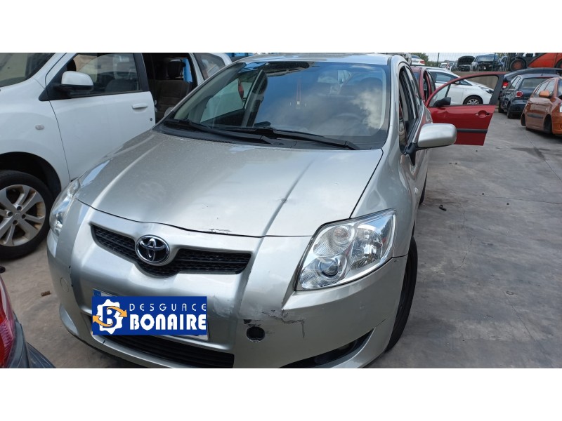 toyota auris del año 2008