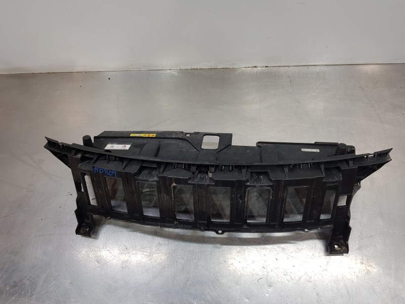 Recambio de travesaño superior para peugeot 3008 active referencia OEM IAM 9810634677  