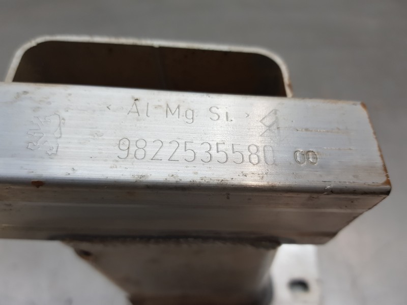 Recambio de refuerzo paragolpes delantero para peugeot 3008 active referencia OEM IAM 9822535580  