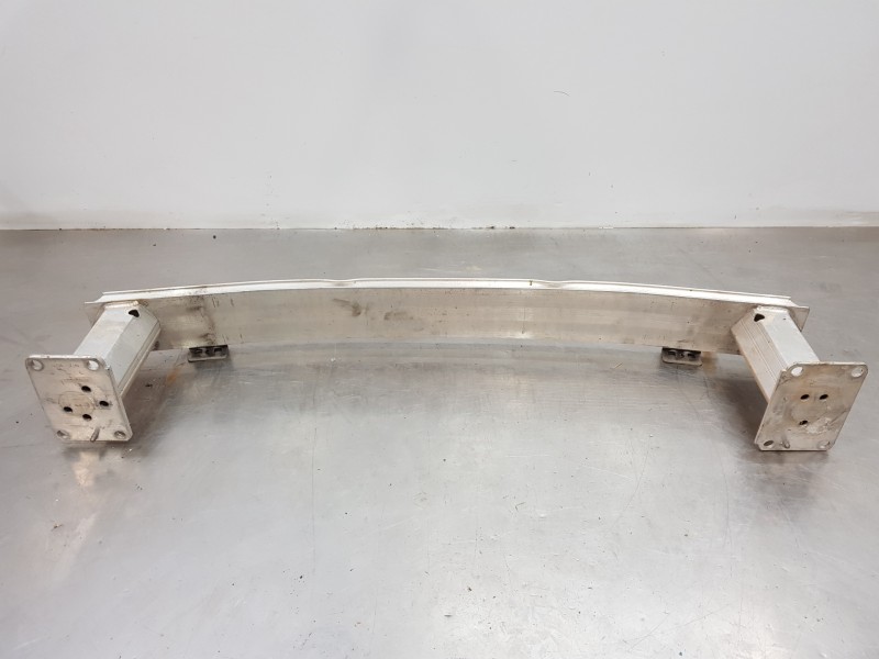 Recambio de refuerzo paragolpes delantero para peugeot 3008 active referencia OEM IAM 9824513780  