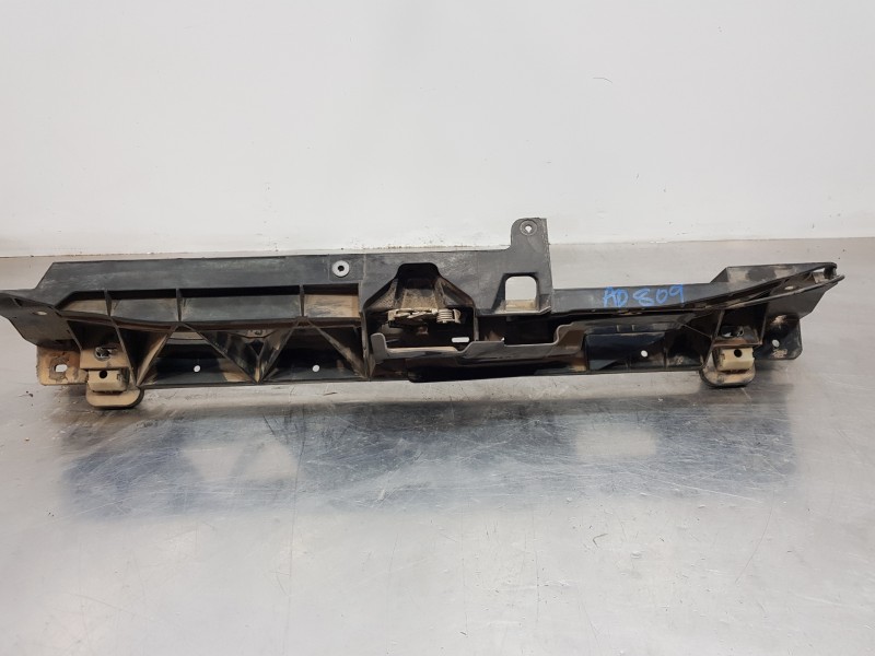 Recambio de panel frontal para peugeot 3008 active referencia OEM IAM 9824055880  