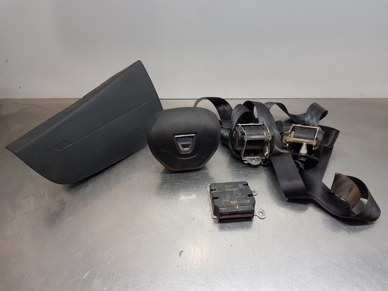Recambio de kit airbag para dacia sandero stepwey referencia OEM IAM 985701142R 85250931R 985106332R