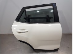 Recambio de puerta trasera derecha para kia stonic (ybcuv) concept referencia OEM IAM 77004H8400  