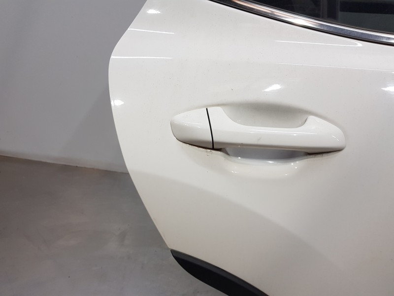 Recambio de puerta trasera derecha para kia stonic (ybcuv) concept referencia OEM IAM 77004H8400  