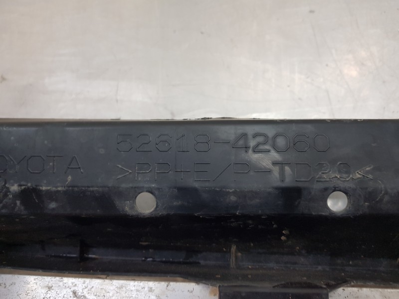 Recambio de refuerzo paragolpes delantero para toyota rav 4 hybrid referencia OEM IAM 5213242070 5261842060 