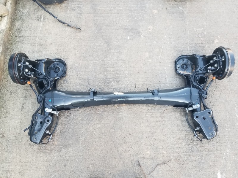 Recambio de puente trasero para opel corsa f elegance referencia OEM IAM 1648273280  